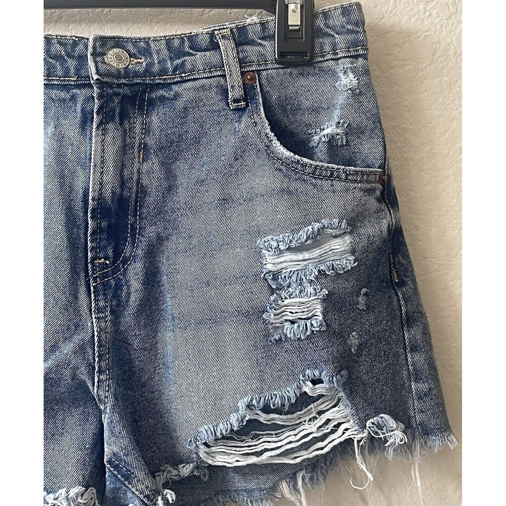 LOVE TREE DENIM JEAN SHORTS SIZE M FRAYED DISTRESSED (see pics for measurements) - Picture 3 of 10